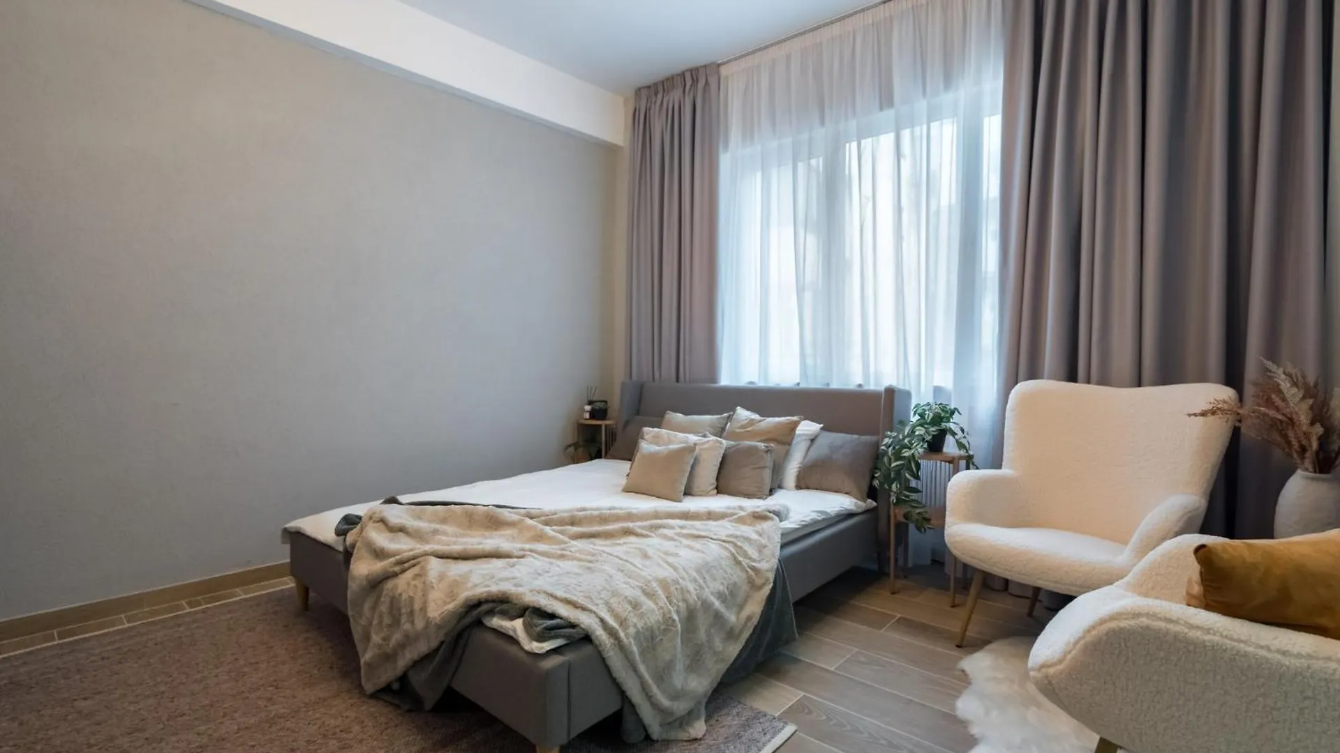 Old Town - Victoriei 25 - Urbannest Bucharest Apartment 0*,